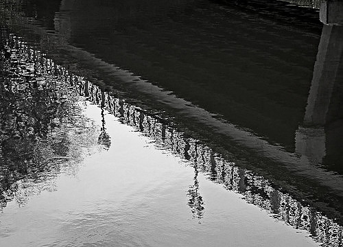 Lawrence Avenue & the Chicago River